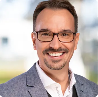 Testimonial: Bild vom Ansprechpartner bei der Dichtungstechnik GmbH